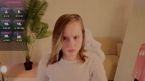 Emily online show from November 25, 8:46 am