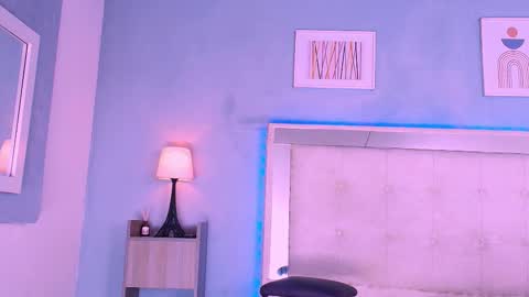 emily_castillo1_ online show from September 18, 5:00 am