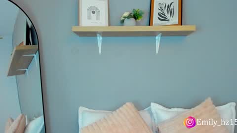 Emily online show from January 8, 1:20 pm