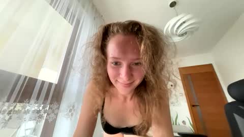 Emily  online show from October 16, 9:20 am