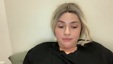 emily_morning_dew online show from October 14, 5:05 pm