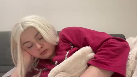 emily_morning_dew online show from January 31, 8:17 pm