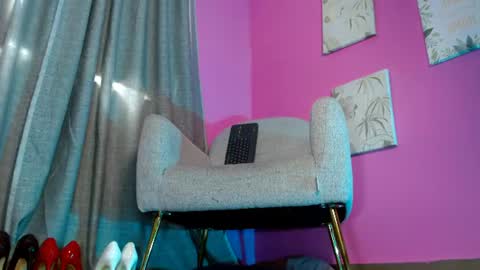 Emily online show from July 16, 6:44 pm