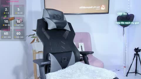 emily_palmeer online show from February 23, 11:23 am