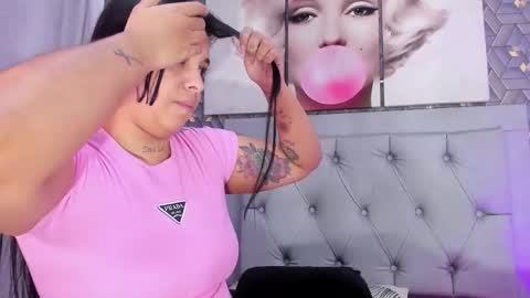 Emily online show from December 4, 4:01 am