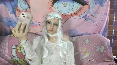 emily_salvatore online show from June 9, 3:44 pm