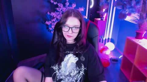 Emily online show from March 1, 6:39 am