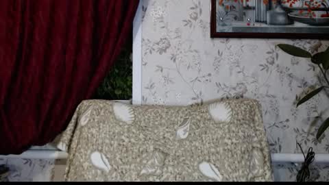 EmilyDoth online show from February 13, 1:58 pm