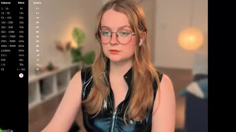 Emily  online show from November 20, 12:15 pm