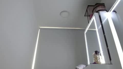 emily monrro online show from December 2, 9:01 pm