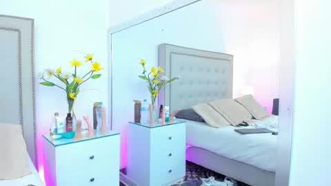 emilysweet online show from December 4, 7:02 pm