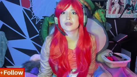 emilythemachine online show from January 3, 11:33 pm