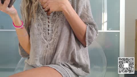 Emily ----  online show from January 30, 8:43 am