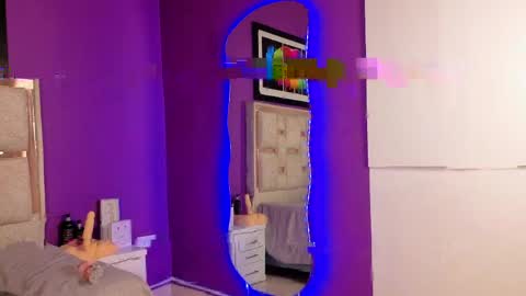 emilyy_cooperr online show from May 12, 4:05 pm
