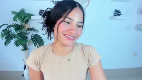 emilyy_kim online show from January 10, 7:41 pm