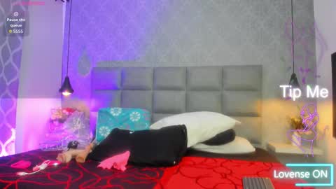 emilyy_r online show from March 6, 8:08 pm