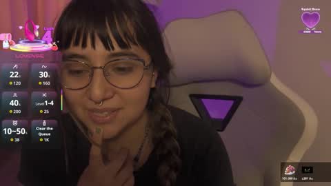 emma online show from November 30, 8:05 pm