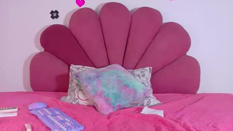 Snapshot of emma__10 chatting on October 13, 1:13 pm Emma online show from October 13, 1:13 pm