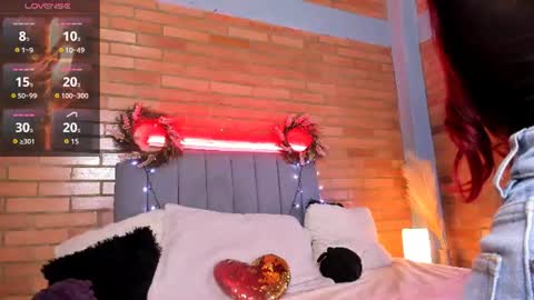 Hey Im EmmaHelp me reach 100 likes online show from July 12, 8:12 pm
