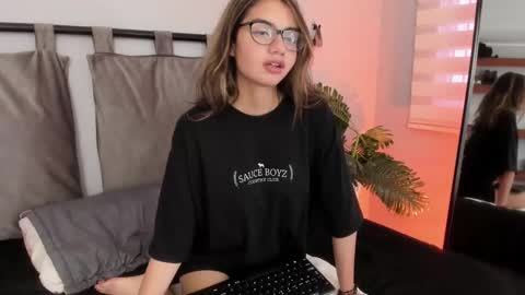 Emma Bloom online show from February 3, 8:13 pm