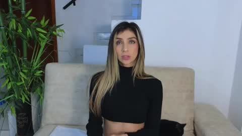 Emma Blue  modelo independiente online show from September 13, 4:04 am