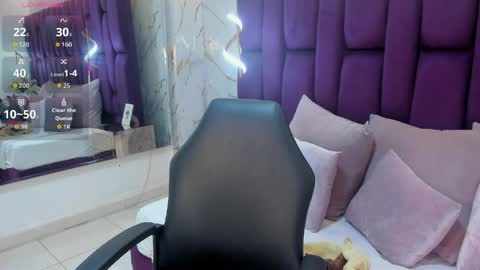 pau online show from April 2, 8:05 pm