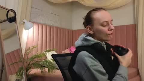 emma_chaser online show from April 21, 1:42 am