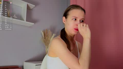 Emma online show from March 1, 1:32 am