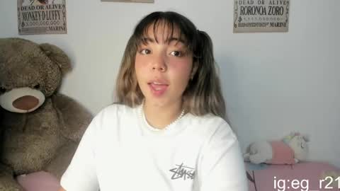 emma_grayys online show from April 15, 8:17 am