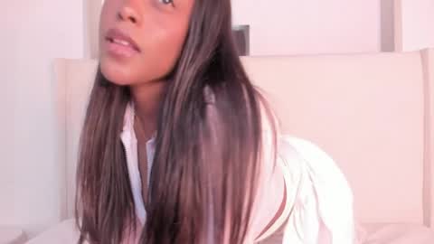 emma_jonness online show from April 8, 4:54 pm