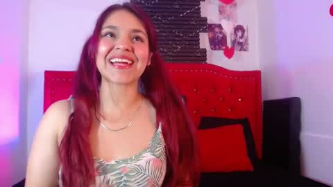 Snapshot of emma_lenox chatting on October 16, 2:38 pm Sara online show from October 16, 2:38 pm