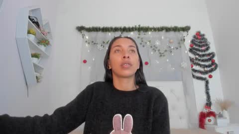 Emma online show from December 15, 7:21 pm