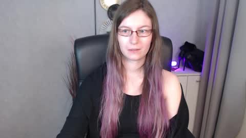 emma online show from September 29, 5:28 am