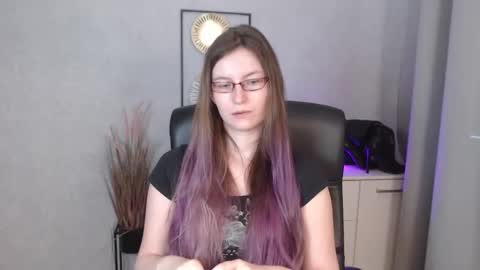 emma online show from September 18, 5:44 am