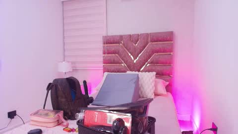 emma online show from November 10, 11:57 am