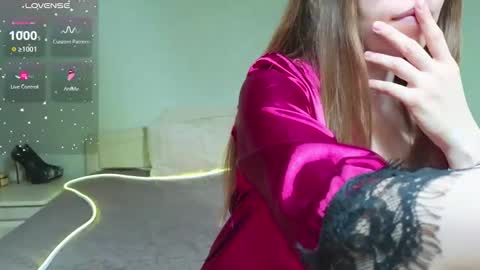 Emma-milky-tits online show from March 27, 4:19 pm