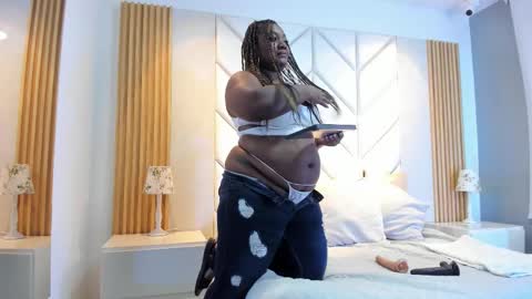 EmmaBrantt  online show from March 19, 4:40 am