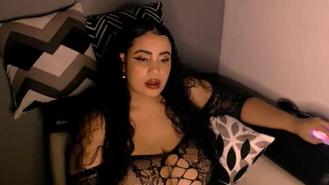 emmacamille2 online show from November 19, 3:06 am