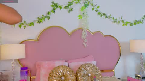 Welcome Im yosein  Your love is my passion activate it with your tips and enjoy with me online show from October 22, 9:38 pm