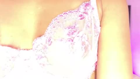 E M M A  online show from March 19, 4:34 pm