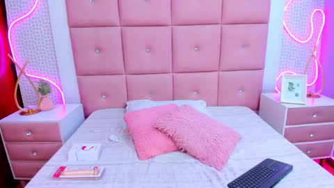 Alejandra  online show from February 28, 3:15 am