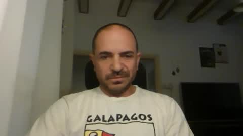 Ariel online show from October 3, 4:10 am