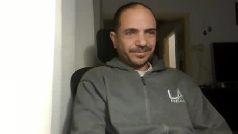 Ariel online show from March 10, 4:07 am