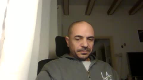 Ariel online show from December 30, 4:20 am