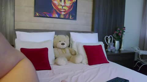 Emma online show from May 31, 6:12 am