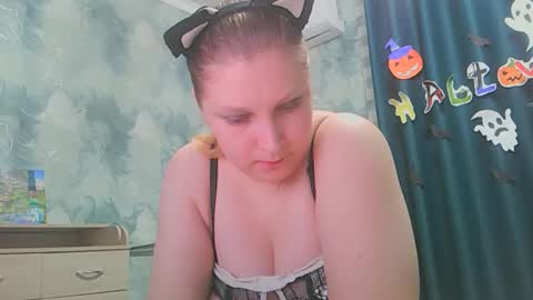 emmamelody online show from October 31, 1:28 am