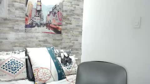 emmanixxon online show from April 14, 10:13 pm