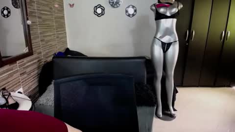 Emma online show from February 16, 7:23 pm