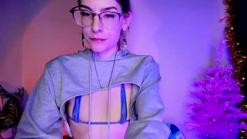 Snapshot of emmaterrestrial chatting on January 4, 5:26 pm RH-NEGATIVE GREEN-EYED BAELIEN online show from January 4, 5:26 pm