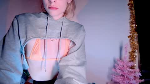 Snapshot of emmaterrestrial chatting on January 16, 6:59 pm RH-NEGATIVE GREEN-EYED BAELIEN online show from January 16, 6:59 pm